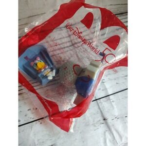 Daisy Duck McDonalds Disney EPCOT SOARIN Around The World Toy Still In Plastic
